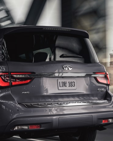 Rear exterior view of 2024 INFINITI QX80 taillights